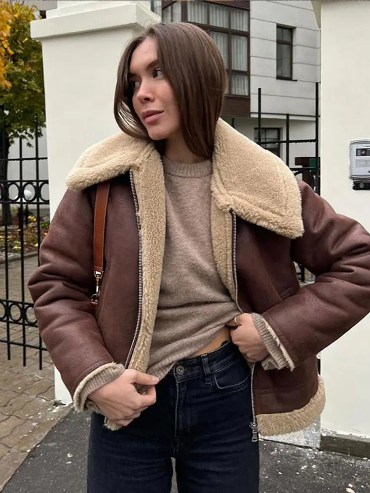 Retro Lamb Woolen Patchwork Short Coat Women Fashion Lapel Long Sleeves Leather Jacket Winter Lady Thick Warm Outerwear 241019