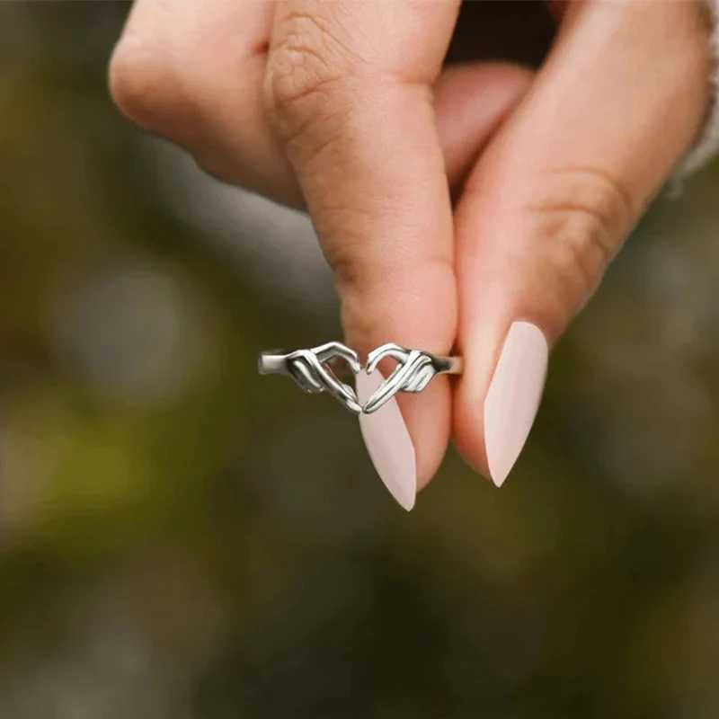 Huitan 925 sterling silver bracelet designed specifically for women simple and stylish smooth finger accessories adjustable for daily party jewelry Y2