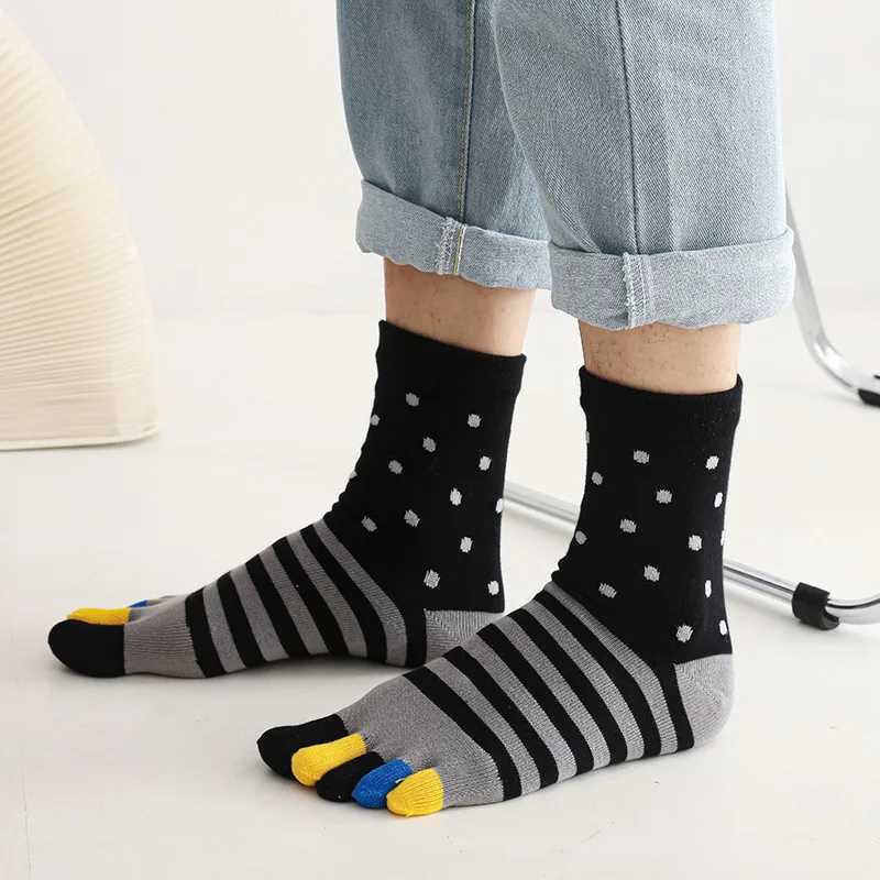 5 Pairs Colorful Toe Socks Large Mans Autumn Winter Thick Cotton Bright Color Fashion Striped Happy Socks Five Fingers EU45 46XJ241019