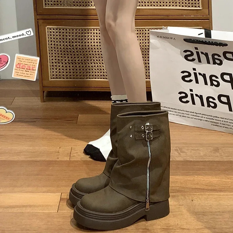 Short and chubby womens short boots with fashionable side zipper platform thick heels motorcycle boots with retro style autumn and winter womens shoes