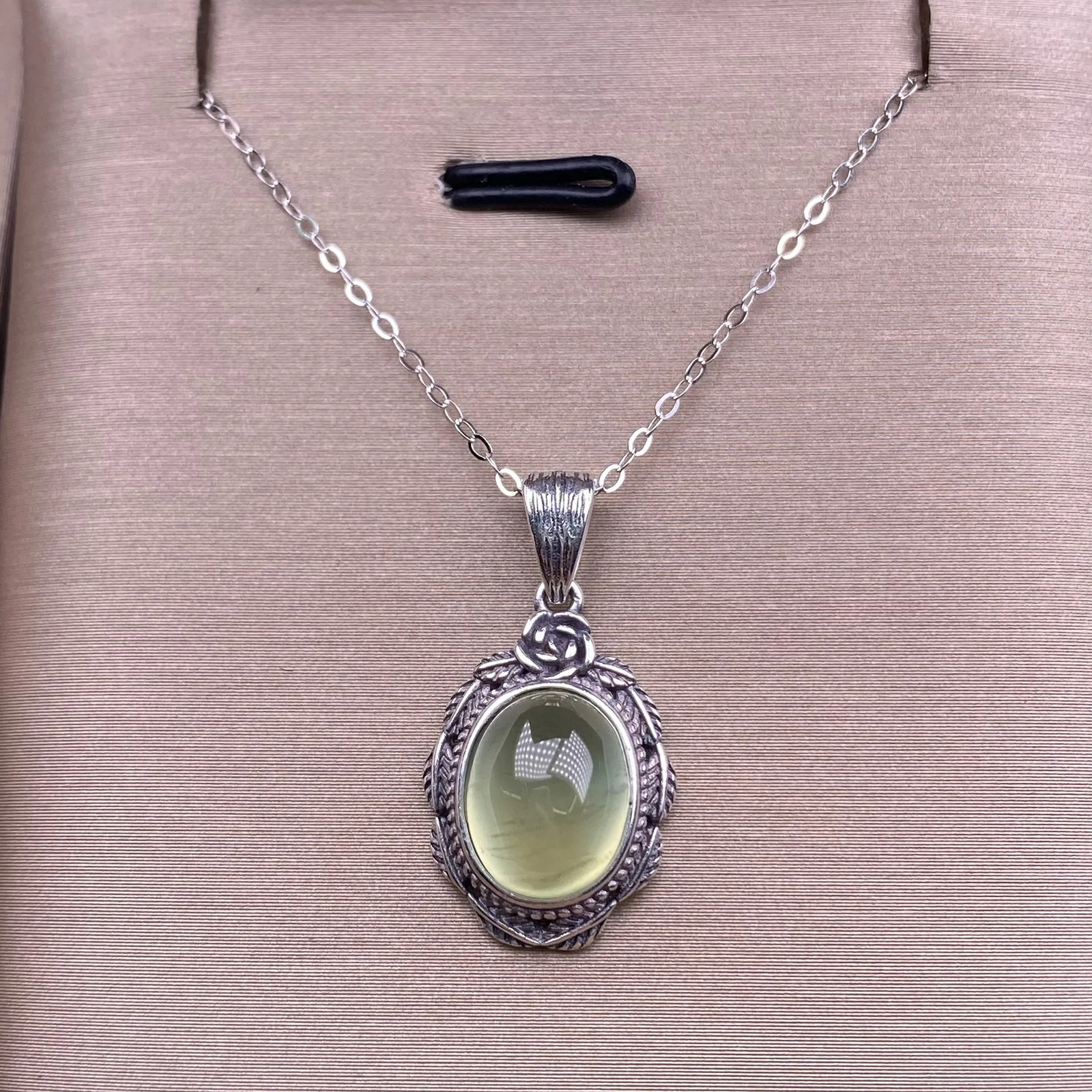 Natural grape gemstone pendant S925 silver womens necklace jewelry gift retro exquisite womens colorful gemstone necklace accessories 241018