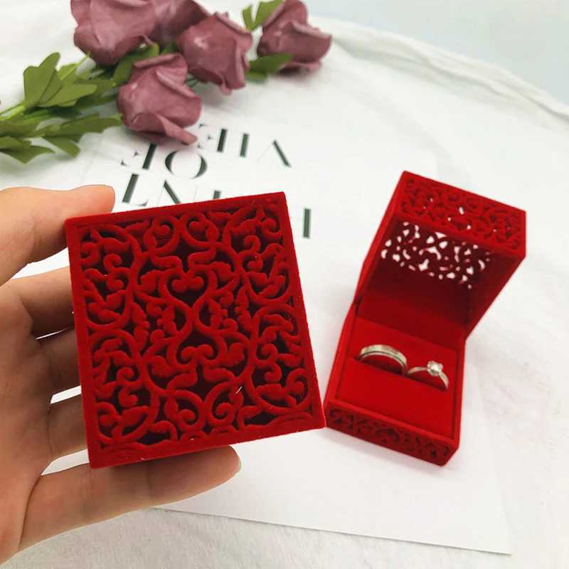 New Red Velvet Ring Box Hollow Couple Double Ring Bearing Box for Wedding Engagement Gifts Jewelry Organizer Packaging Box 2022 W241019