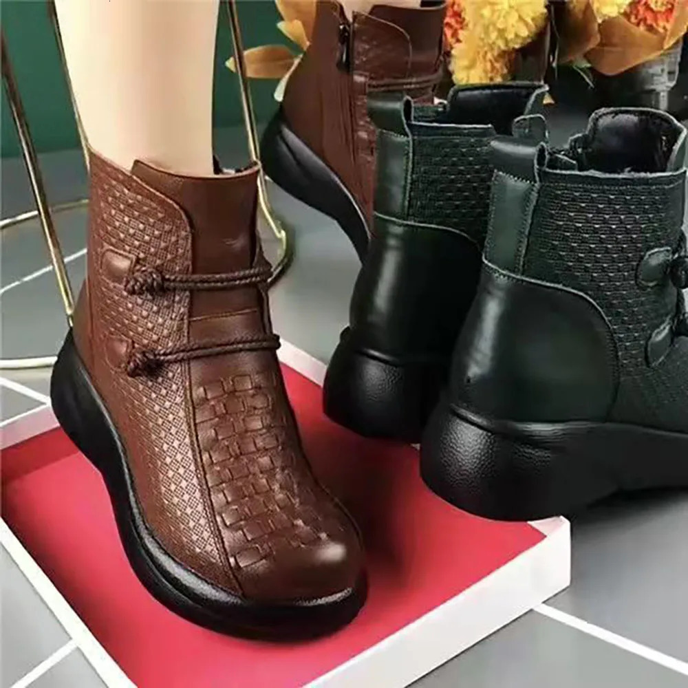 PU leather plush Martin womens boots solid color thick insulation womens snow boots anti slip casual shoes 241018