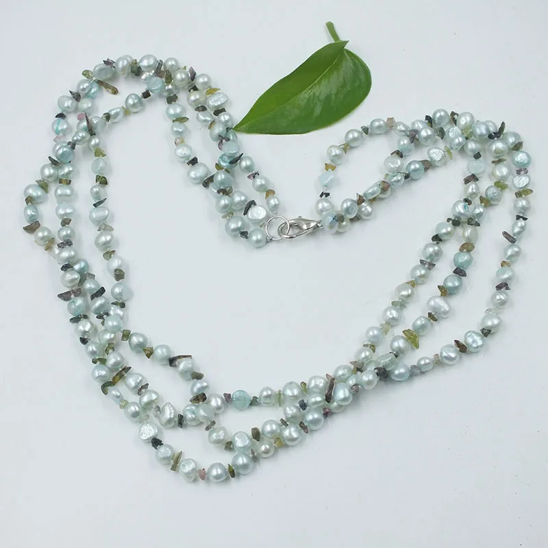 3Strand 6MM Natural Baroque Freshwater Pearl Necklace Natural Irregular Stone Composition Classic Womens Party Jewelry 241018