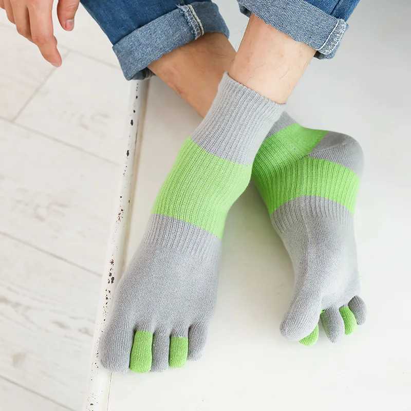 5 Pairs Mens Split Toe Socks Autumn Winter Thick Sports Compression Sweat absorbing Anti friction Cotton 5 Finger Socks FashionXJ241019