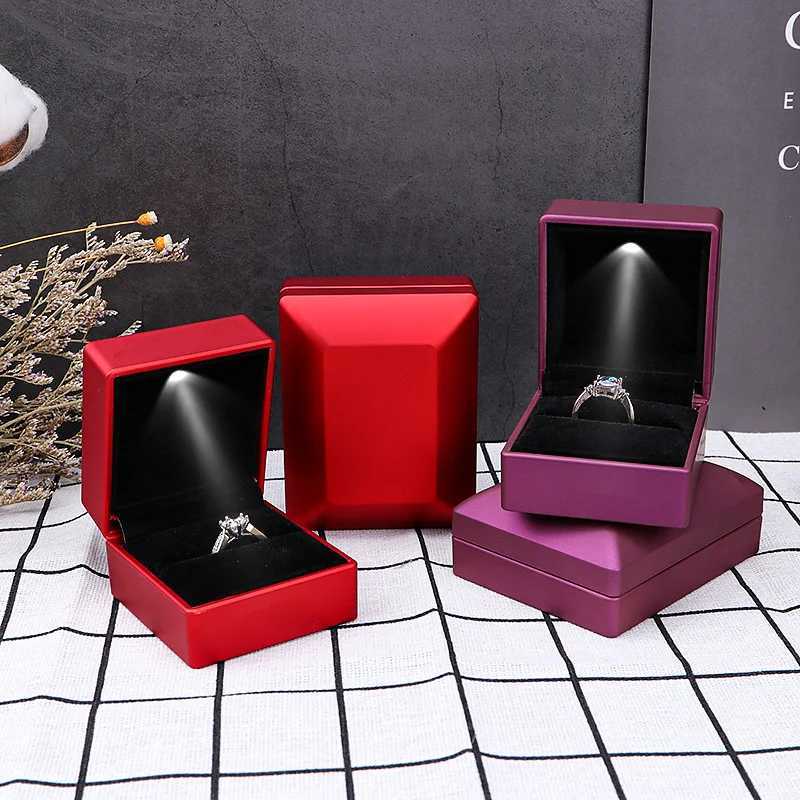 High end luxury heart-shaped LED wedding ring box with display screen storage jewelry decoration box ring pendant bag birthday W241019