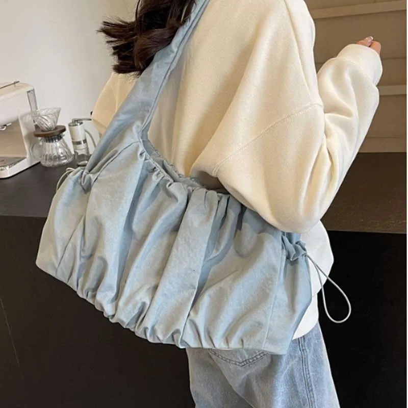 2025S New Free Shipping Designer Bag Nylon Large Capacity Summer Collection University Student Shoulder Bag Womens Handbag
