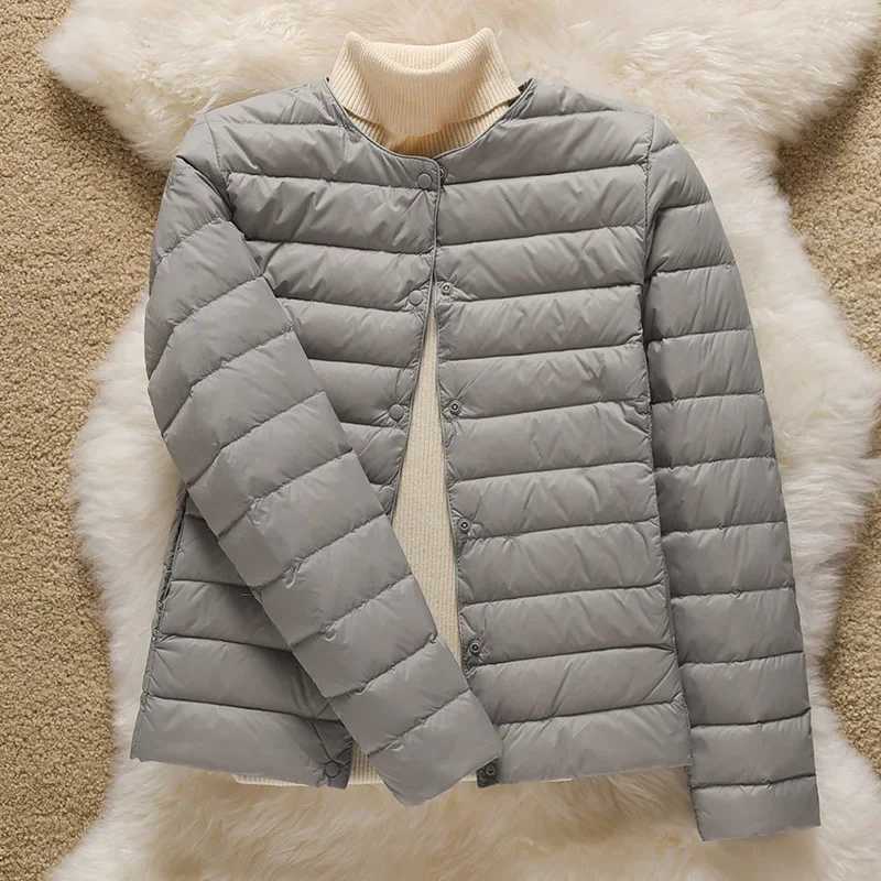 9 Color Women Puffer Jackets 90% Ultra Light Duck Down Women Matt Fabric Lightweight Coat Warm Female Windbreaker ParkaX241019