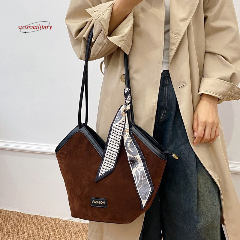 Large capacity armpit casual versatile shoulder commuting travel crossbody bag, stylish handbag #23 swissmilitary