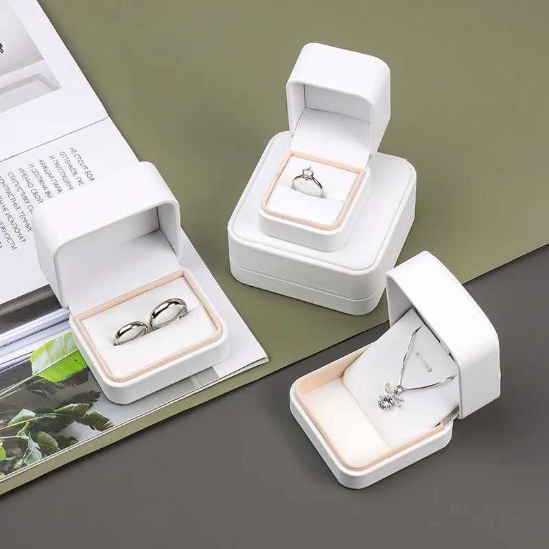 Simple solid color ring box white PU leather recommended engagement ring box holiday gift packaging earring storage box W241019