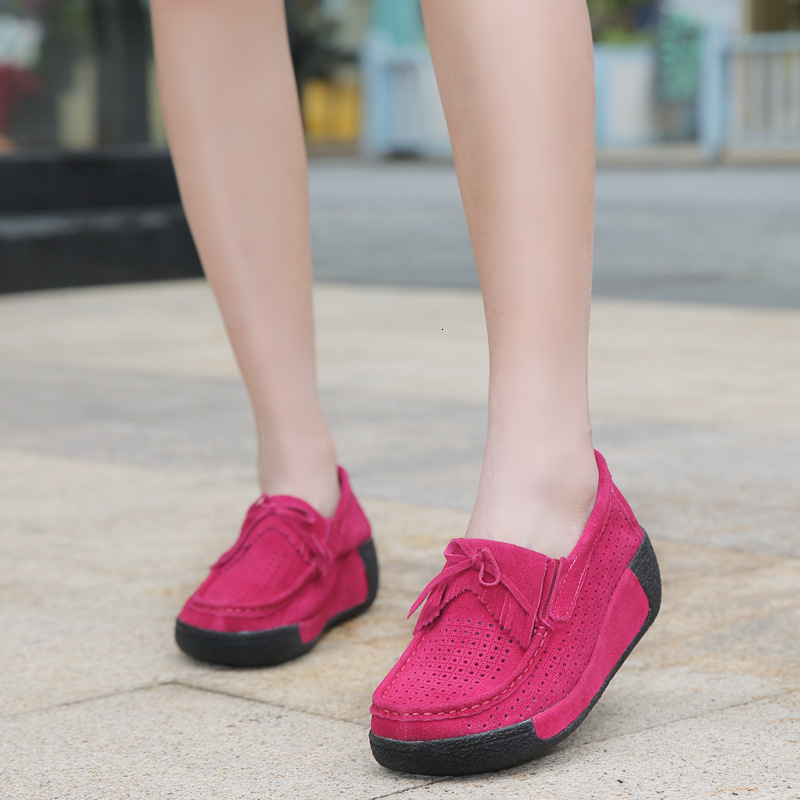 Spring and Autumn Breathable Women's Shoes Velvet Leather Thick Bottom Hollow Single Shoes Mom Slope Heel Women's Shoes Swinging Shoes Women