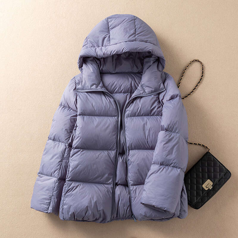 Lagabogy 2024 Winter New Light Hooded Warm Puffer Jacket Women 90% White Duck Down Soft Coat Female Casual Bread Short Outwear