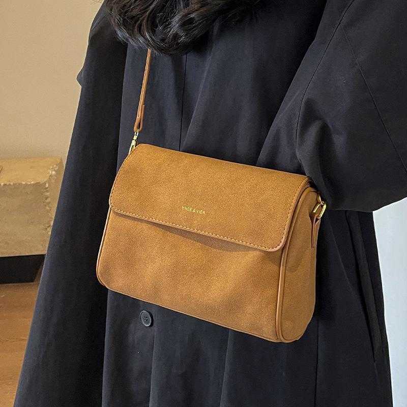 CMM Popular Womens New Trendy and High End Suede Small Square Bag Autumn and Winter Single Shoulder Crossbody Bag