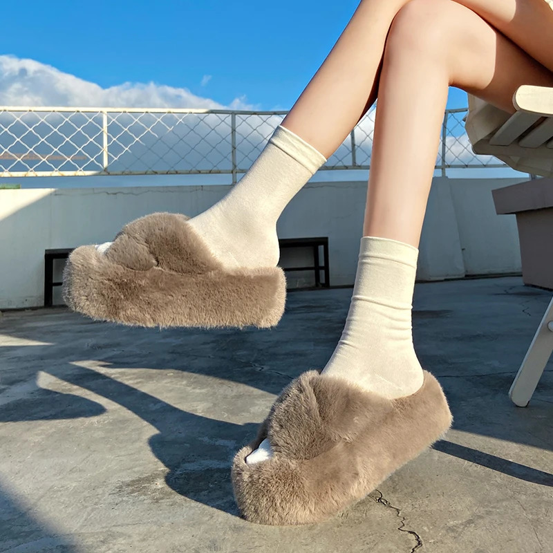 Short and chubby platform fur slider womens winter thick soled fur outdoor slider womens Plus size 42 short plush er shoes 241018