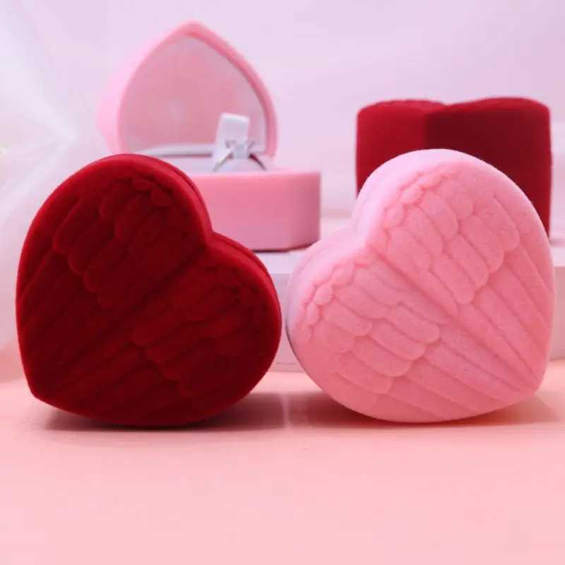New heart-shaped velvet ring box used for suggesting engagement and wedding jewelry packaging display box red pink angel wing jewelry box W241019