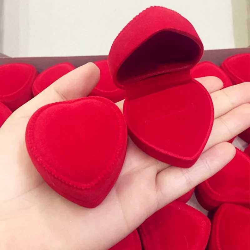 12/1Pcs Velvet Red Heart Jewelry Ring Box Earring Display Box Bracket Jewelry Organizer Wedding Ring Box Gift W241019