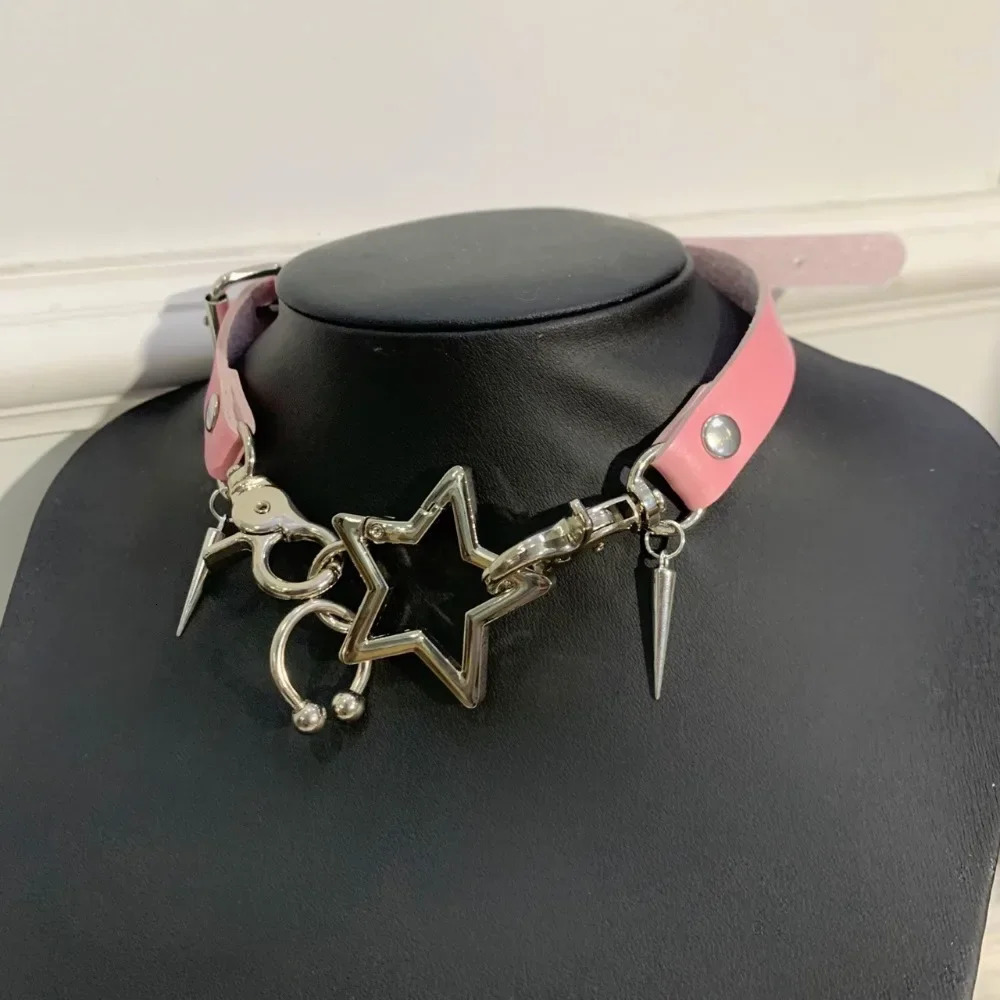 Personality Design Exaggerate Pentagram Necklace Rivet Metal Star Chain Female Retro Rock Hip Hop Gothic Party Jewelry 241018