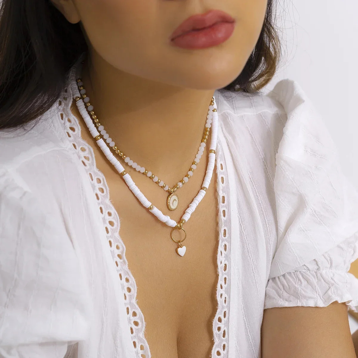 Bohemian Heart Pendant Crystal Bead Glass Bead Necklace White Flat Polymer Clay Bead Necklace Vintage Jewelry 241018 ww