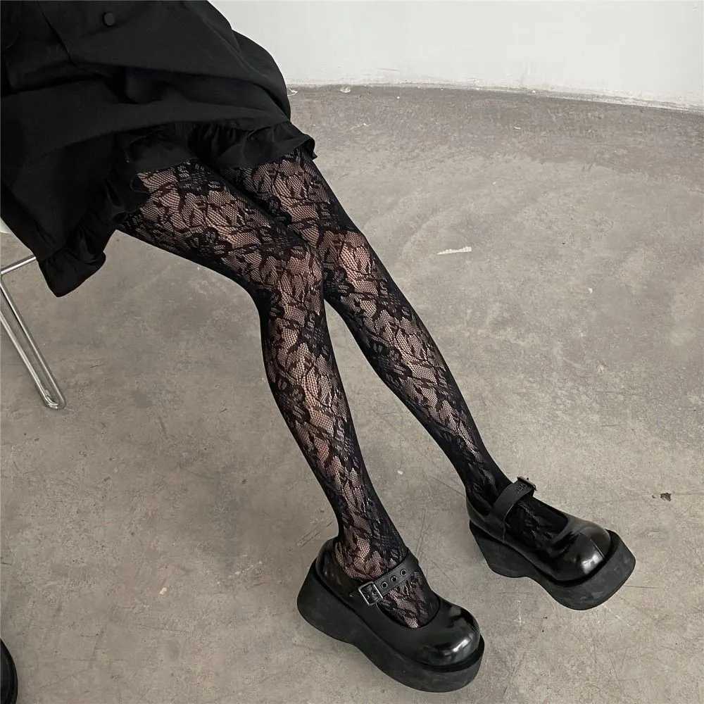 Socks Hosiery Y2k Fashion Gothic Flower Hollow Out Sexy Pantyhose Women Fishnet Wine Red Ins Hot Girls JK Tights High Elastic Hipster Leggings Y240833