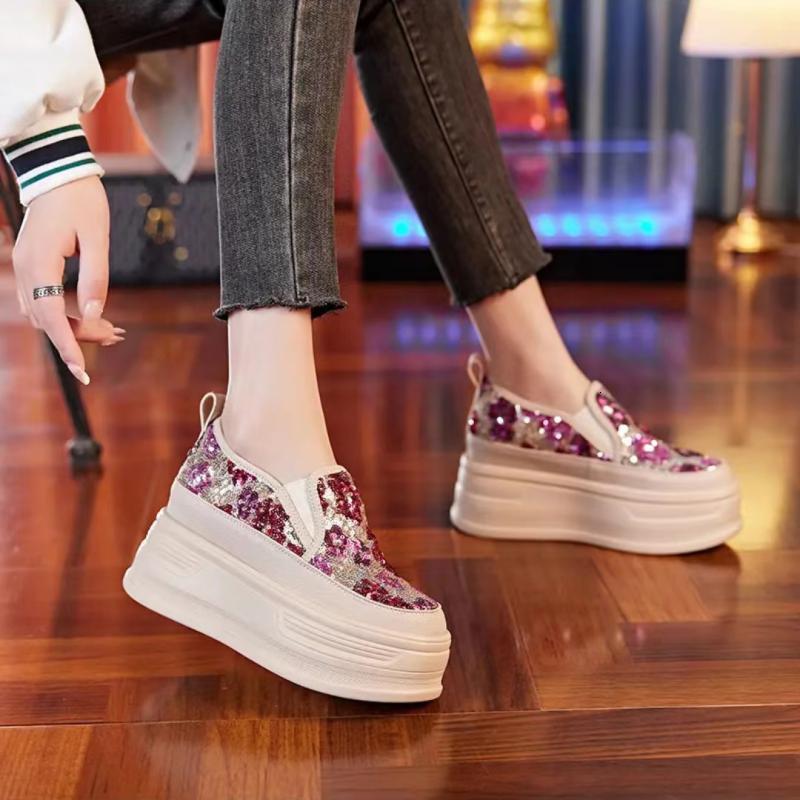 Soft sole, soft surface, anti slip, one foot pedal, thick sole, sponge cake shoes, women's casual, versatile, lightweight, comfortable, small hei