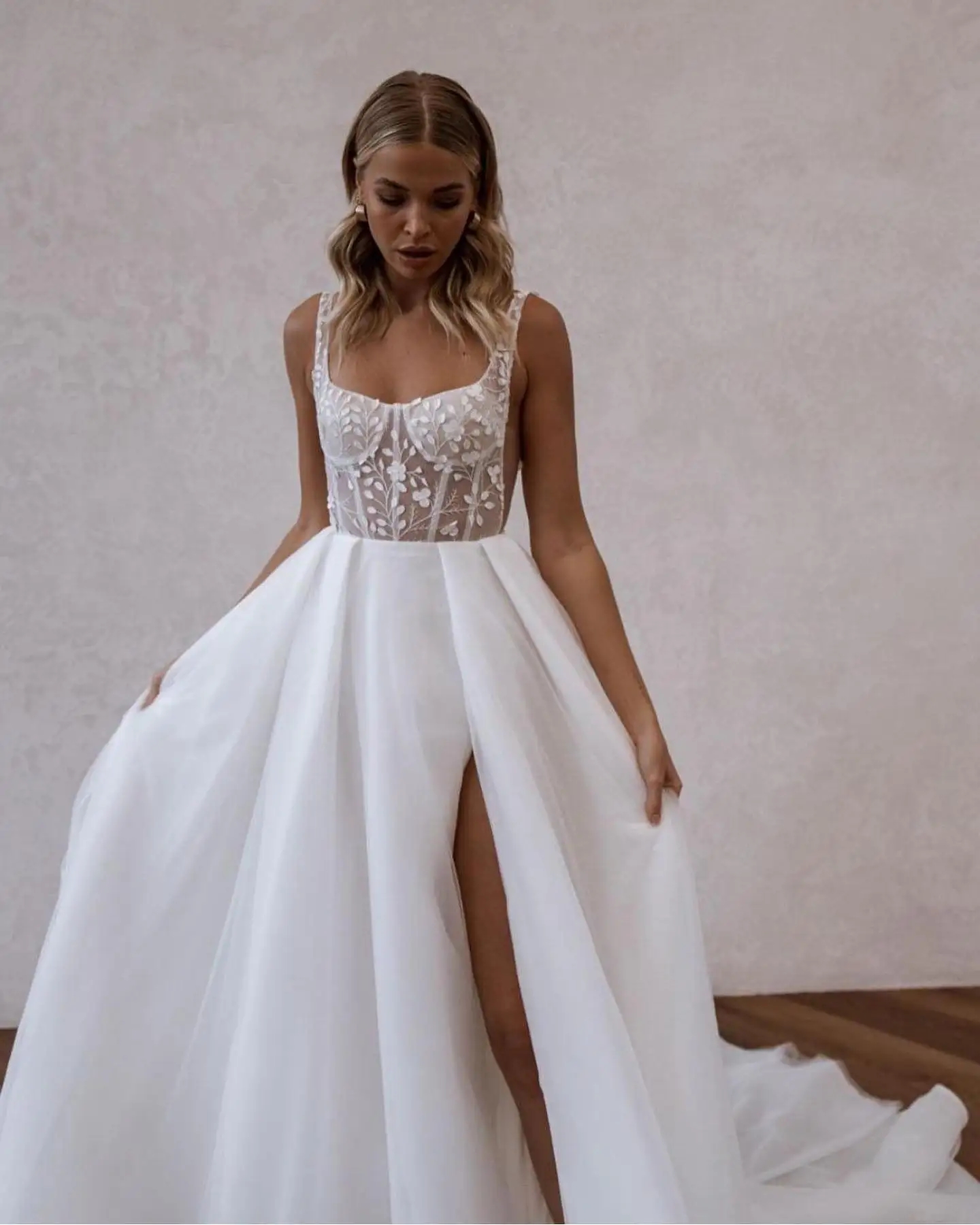 Elegant A-Line Wedding Dress 2025 Wide Straps Lace Applique Side Slit Tulle Boho Beach Bridal Bride Gown Vestido De Novia