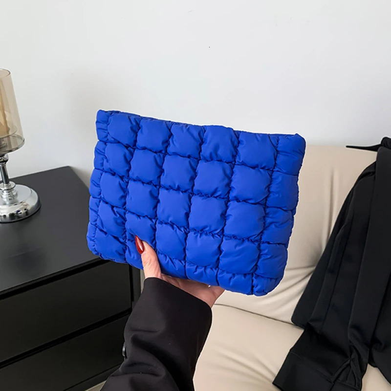 Women Makeup Pouch Padded Quilted Storage Bag Puffer Large Cosmetic Organizer Clutch Handbag Beauty Case 241019 zhanyishengli