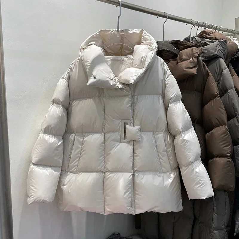 Winter White Duck Down Jackets Women 2024 New Hooded Thick Warm Fluffy Parkas Loose Stand Collar Oversized Puffer Coats OutwearX241019