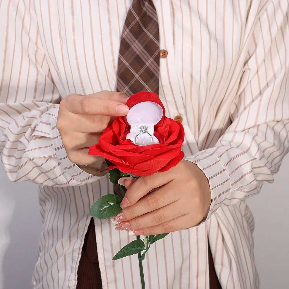 Romantic Rose Ring Box Red Velvet Rose Earrings Display Stand Gift Box Bridal Engagement Jewelry Storage Box W241019
