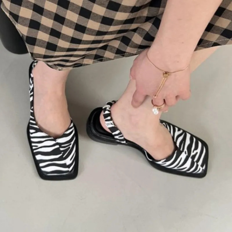 Summer Elegant Ladies Sandals 2024 Fashion Elastic Band Flat Heel Women Shallow Party Shoes Square Toe 241019