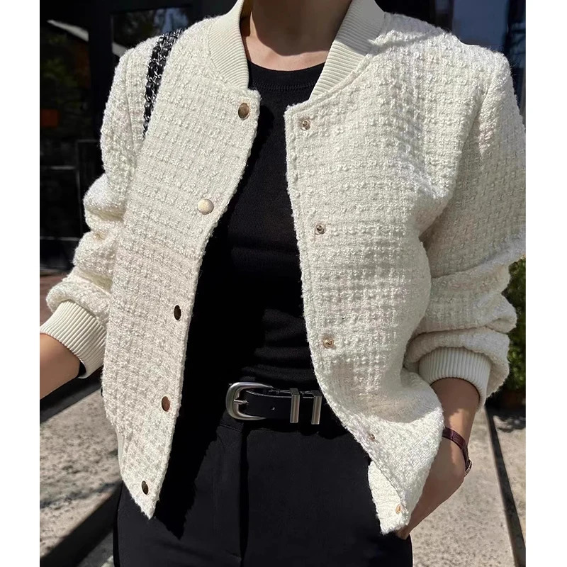 Botton Stand Collar Tweed Bomber Jacket Women Autumn Corta Vento Feminina White Black Winter Korean Casual Loose Oversize Veste 241019