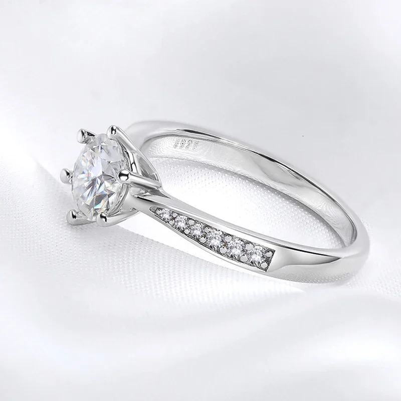Smyoue Real 0.5-3CT Womens Wedding Ring Pure Silver Round Shining Diamond Card Engagement Ring Gift 241007