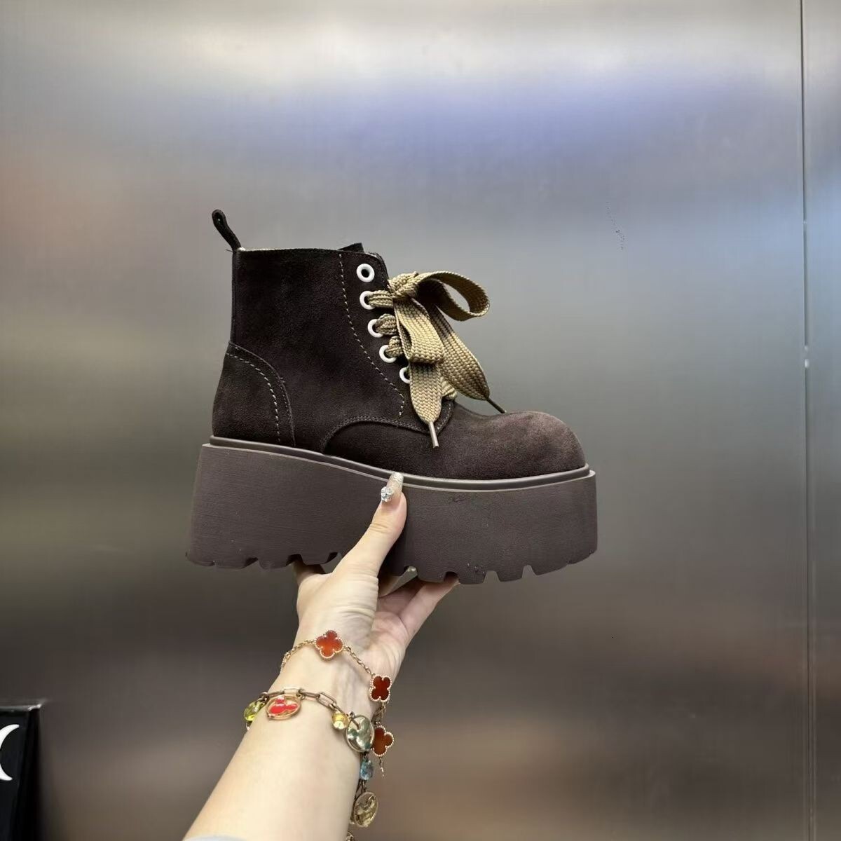Thick soled Martin boots 2024 autumn new style, high-end and versatile, thick soled, high-end and comfortable temperament, trendy women's shoes