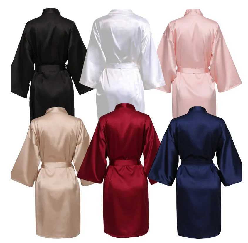 Wedding Party Team Bride Robe With Black Letters Kimono Satin Pajamas Bridesmaid Bathrobe SP2000XJ241018