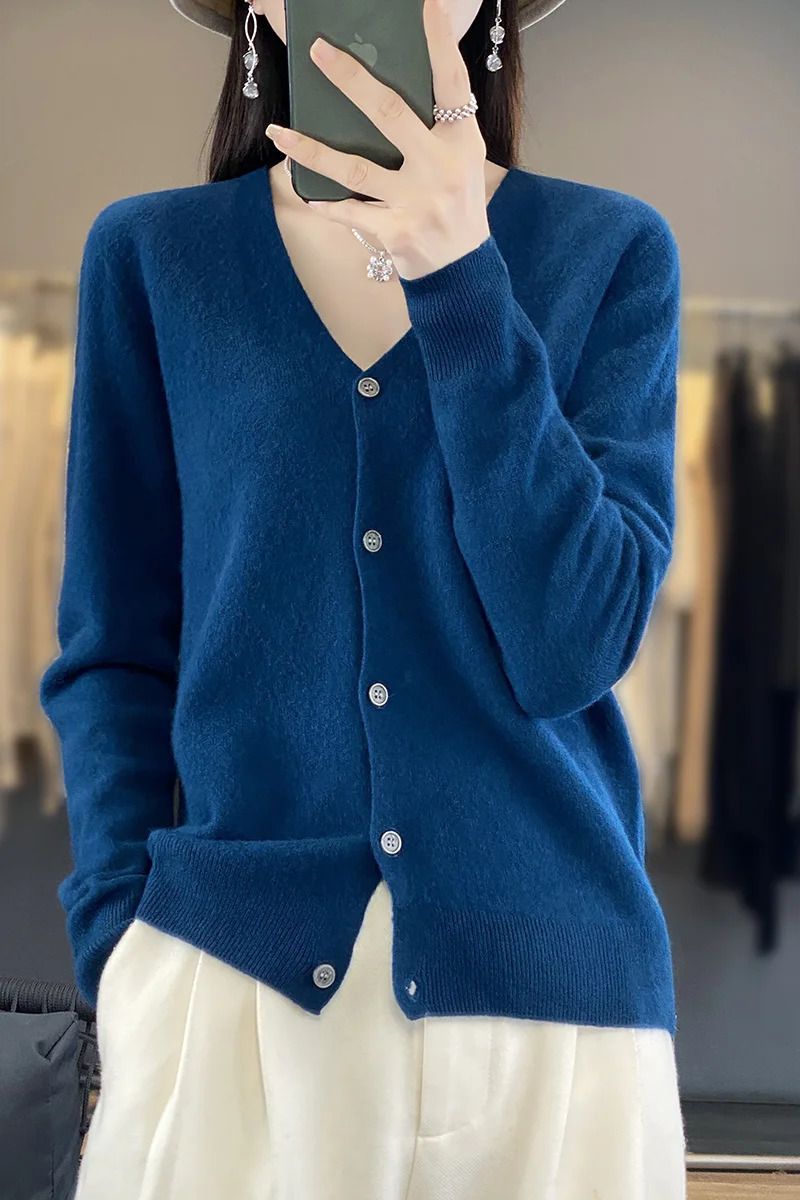 Long sleeved 100% Merino sweater wool spring and autumn cashmere womens knitted V-neck cardigan top 241019
