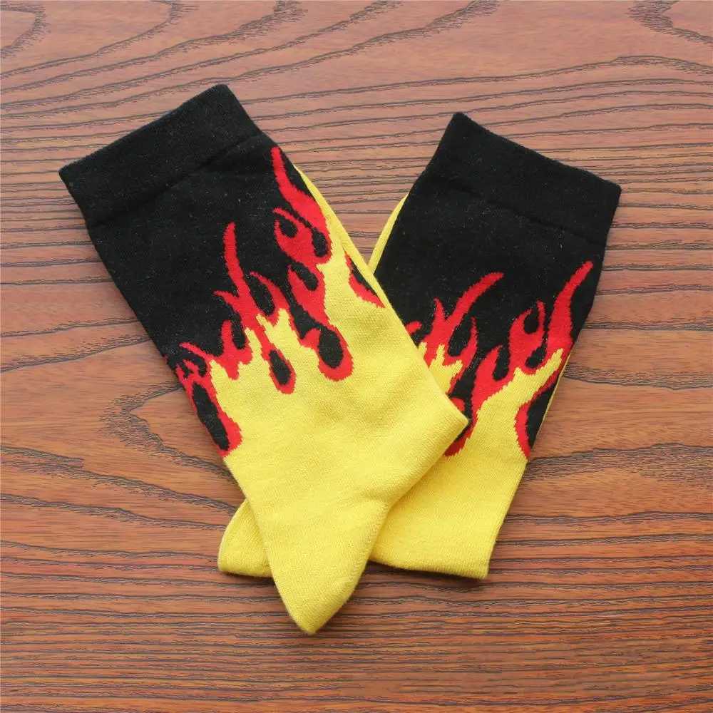 Flame Socks for Men Women Hip Hop Cartoon Fire Yellow Black Fashion Designer Sports Skateboard Cool Stuff Gift Wholesale(SO23)XJ241019