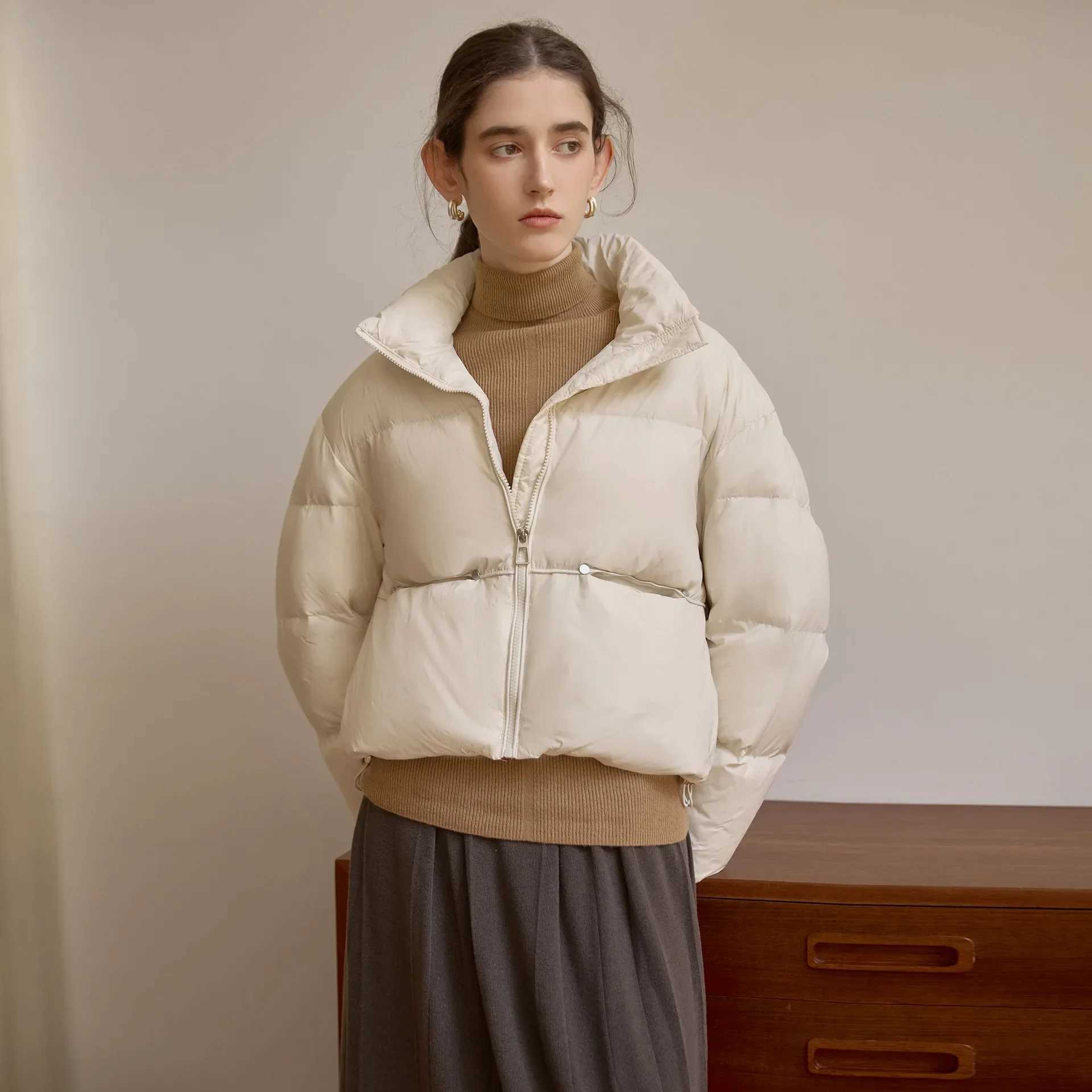 Winter New Casual Bread Down Coats Womens 2024 Solid Color Stand-Up Collar Long-Sleeved Thickened Pockets Short Down JacketX241019