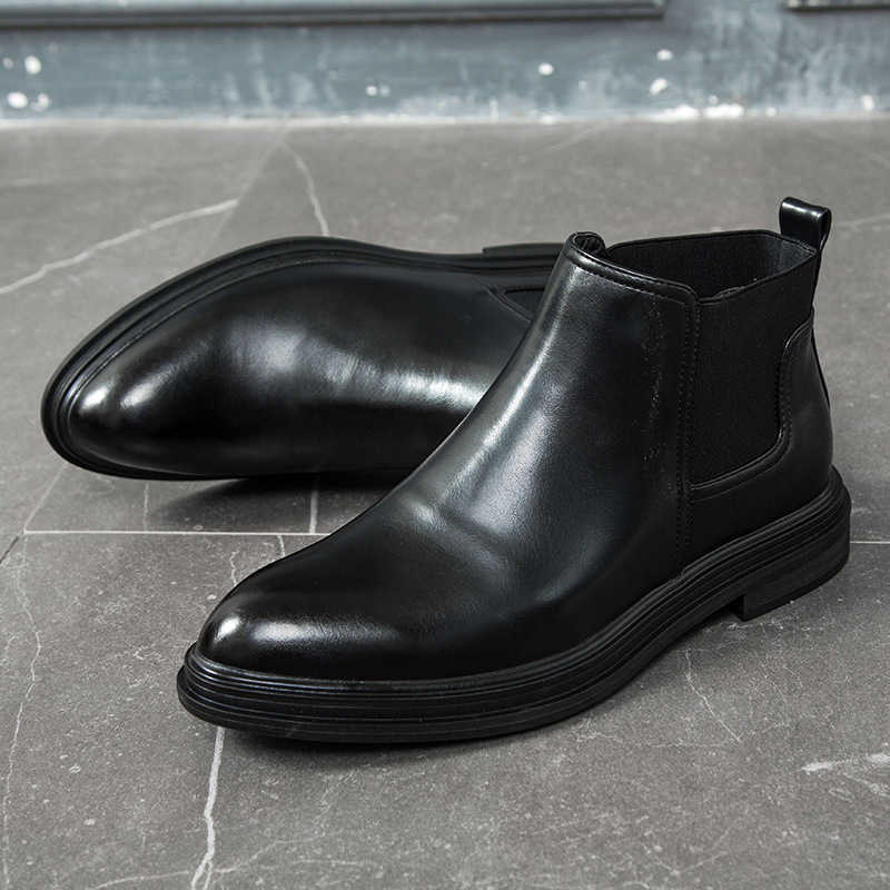 Martin Boot Oversized Pointed Chelsea Boots English Slip-on Leather Ankle Boots Business Mens Boots Model Fashion Boots 240927