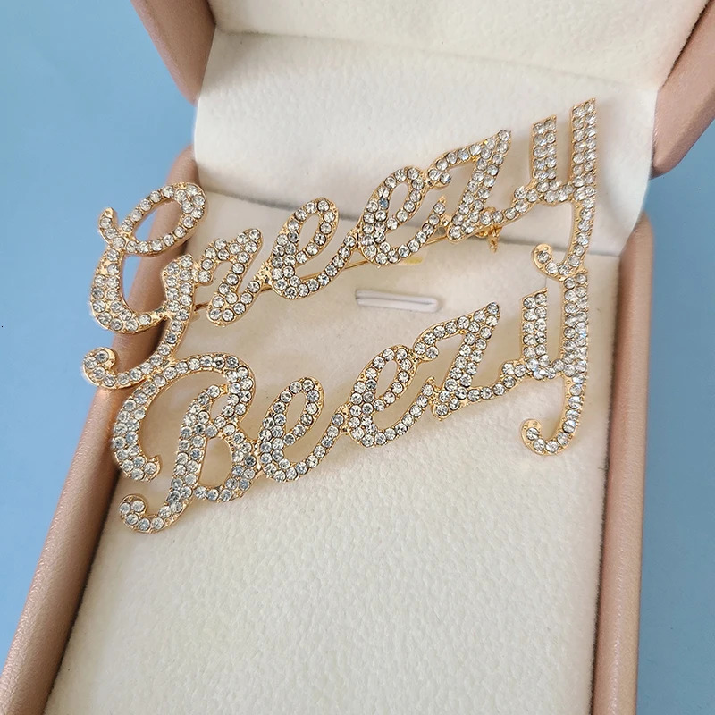 Customized rhinestone name Brooch selling font handmade customized name board pin birthday party badge 241018