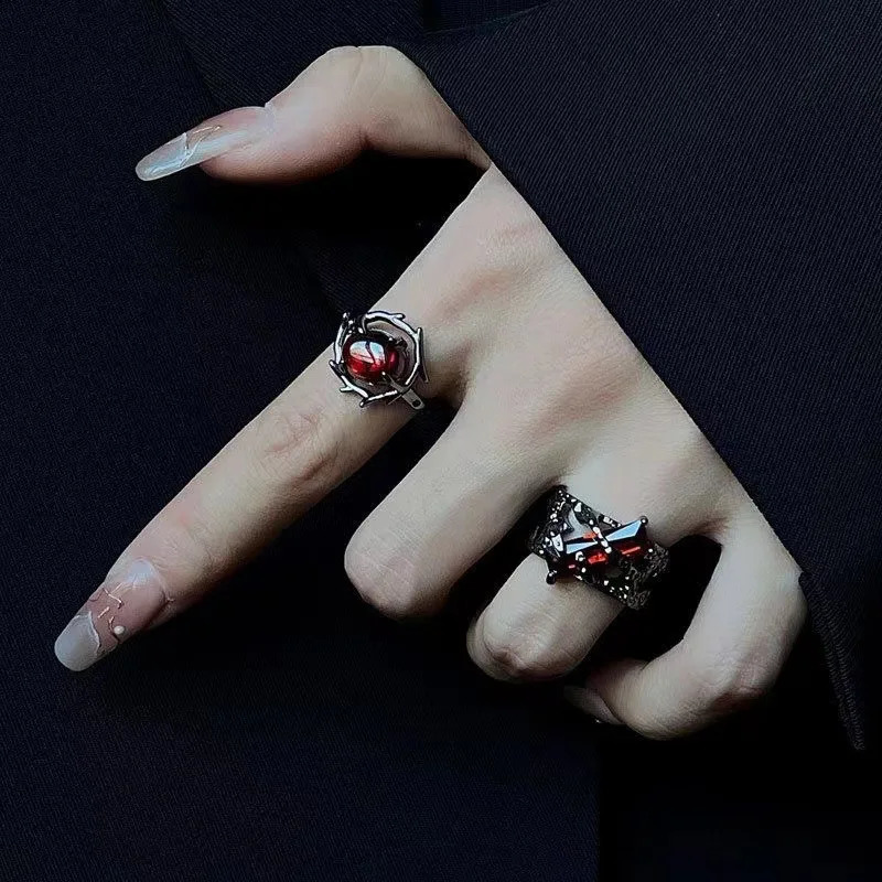 Goth Red Crystal Gemstone Ring Dark Cutout Vintage Geometric Shape For Women Retro Party Jewelry Open Rings Gift 241010