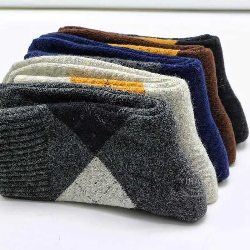 Winter Thick Warm Mens Merino Wool Socks Diamond Plaid Fashion Terry Socks High Quality Harajuku Retro Casual Socks For MenXJ241019