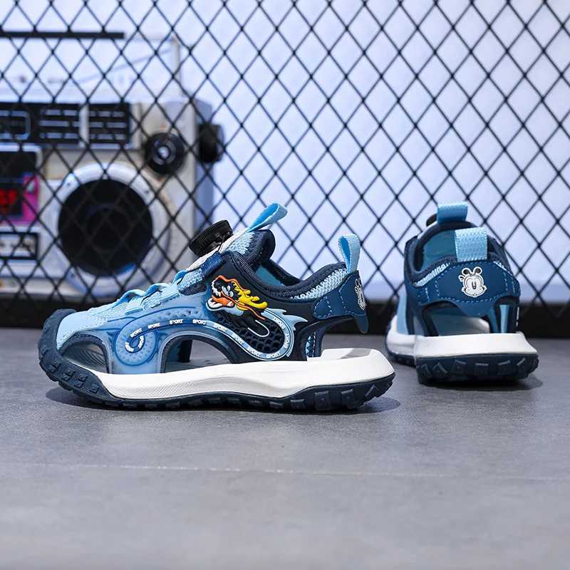 Athletic Outdoor 2024 Summer New Childrens Hundred Head Sandals Rotary Buckle Tide Shoes Childrens Shoes Teeth Large Childrens Beach Shoes H241019