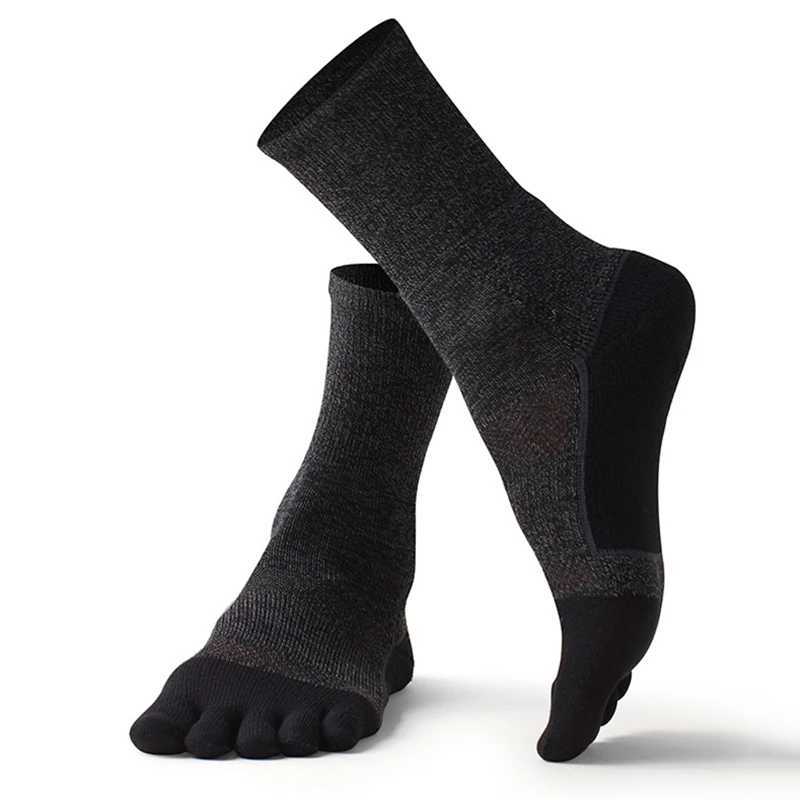 2024 Winter Warmth Men Sports Five Finger Socks 100% Cotton Sweat Absorbent Solid Color Outdoors Woman Long Tube Split Toe SocksXJ241019