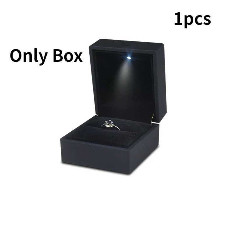 2024 Luxury Ring Box with LED Light Diamond Ring Box Used for Engagement Weddings Valentines Day Birthday Gift Boxes W241019