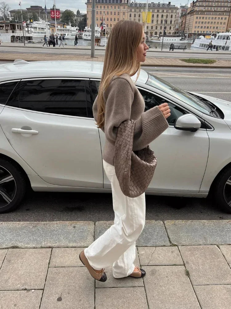 Elegant Marron V-neck knitted cardigan with pockets casual single chest long sleeved knitted womens autumn commuting sweater 241019