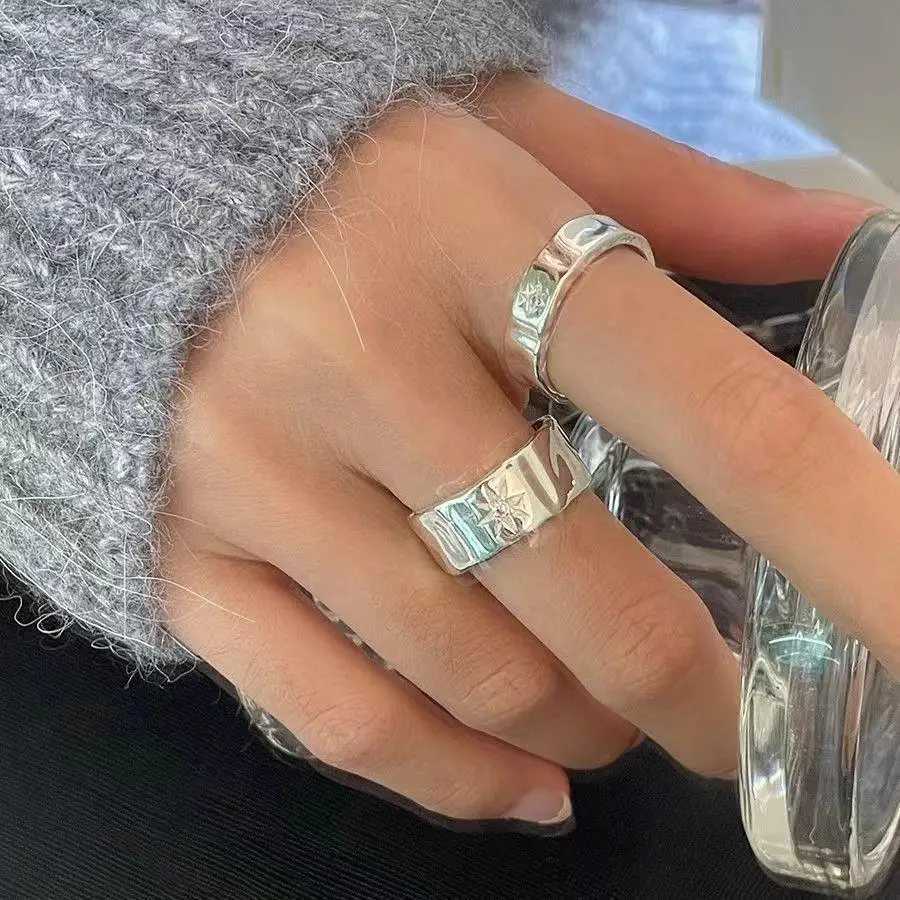 2pcs Y2K Shining Star Open Ring Mens Hip Hop Star Zircon Stainless Steel Ring Punk Neutral Couple Ring Party Jewelry Y241019