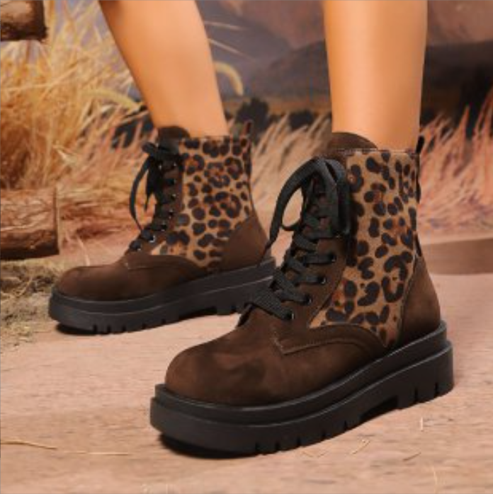 Trendy Leopard Print Lace-Up Boots for Women: Stylish Winter Fashion 1efa