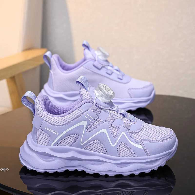 Athletic Outdoor 2024 new childrens mesh sports shoes summer breathable childrens shoes anti slip mens and womens shoes H241019