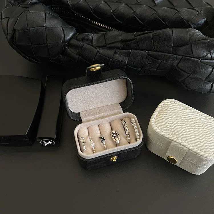 Mini portable small jewelry storage bag travel simple leather ring necklace earring storage box organizer display gift box W241019