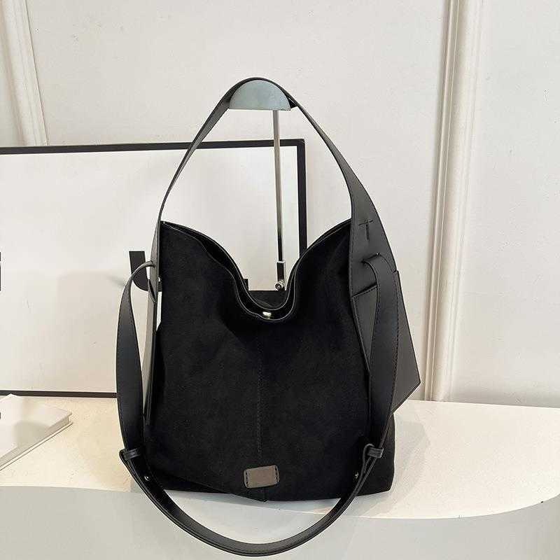 CMM Suede Bag For Women New High End Large Capacity Shoulder Bag Versatile Commuting Tote Bucket Bag