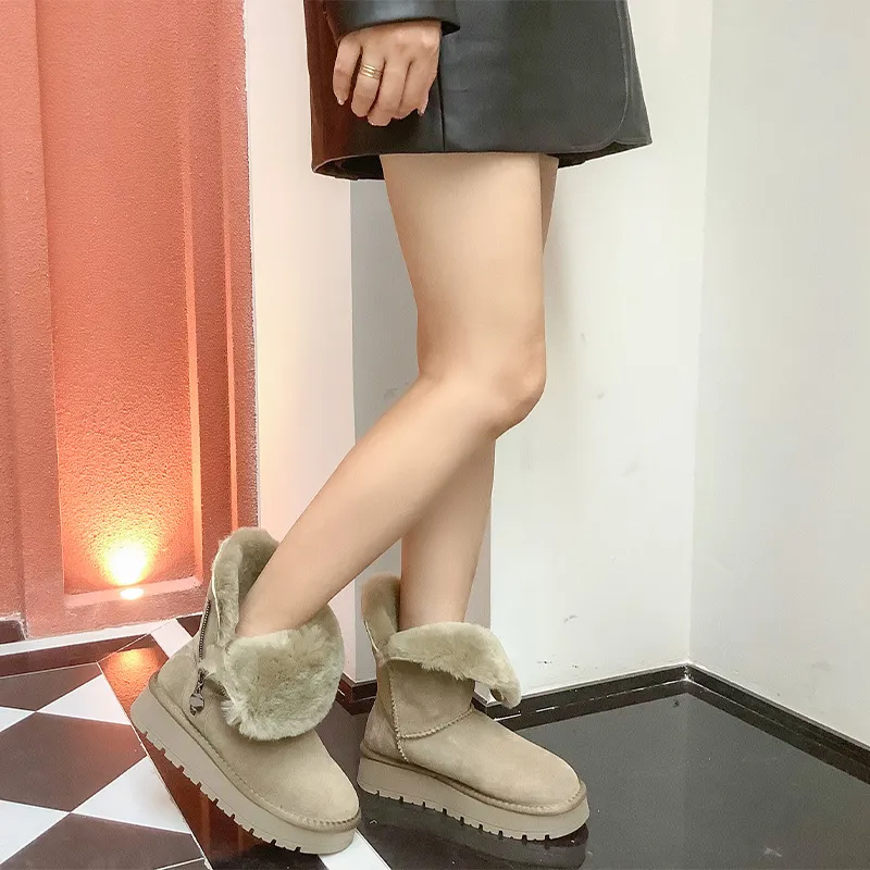 2024 New Snow Boots Designer Boot Winter Snow Fur Furry Side Pull Half Boots Womens Mens Platform Shoes Booties